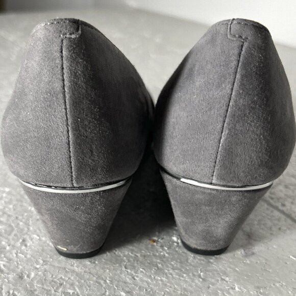 Talbots SZ 5 Laney Buckle Gray suede leather wedge shoe office dressy comfy - Picture 7 of 9